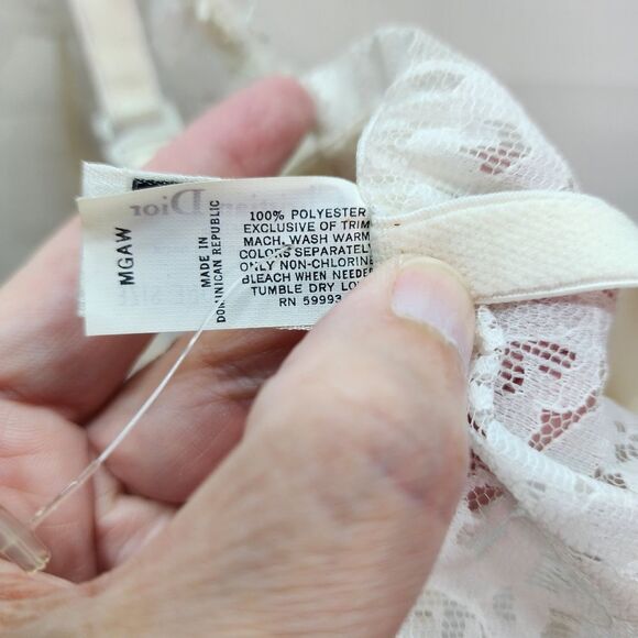 Christian Dior Intimates Vintage White Lace Garter with Straps One Size - Picture 8 of 8